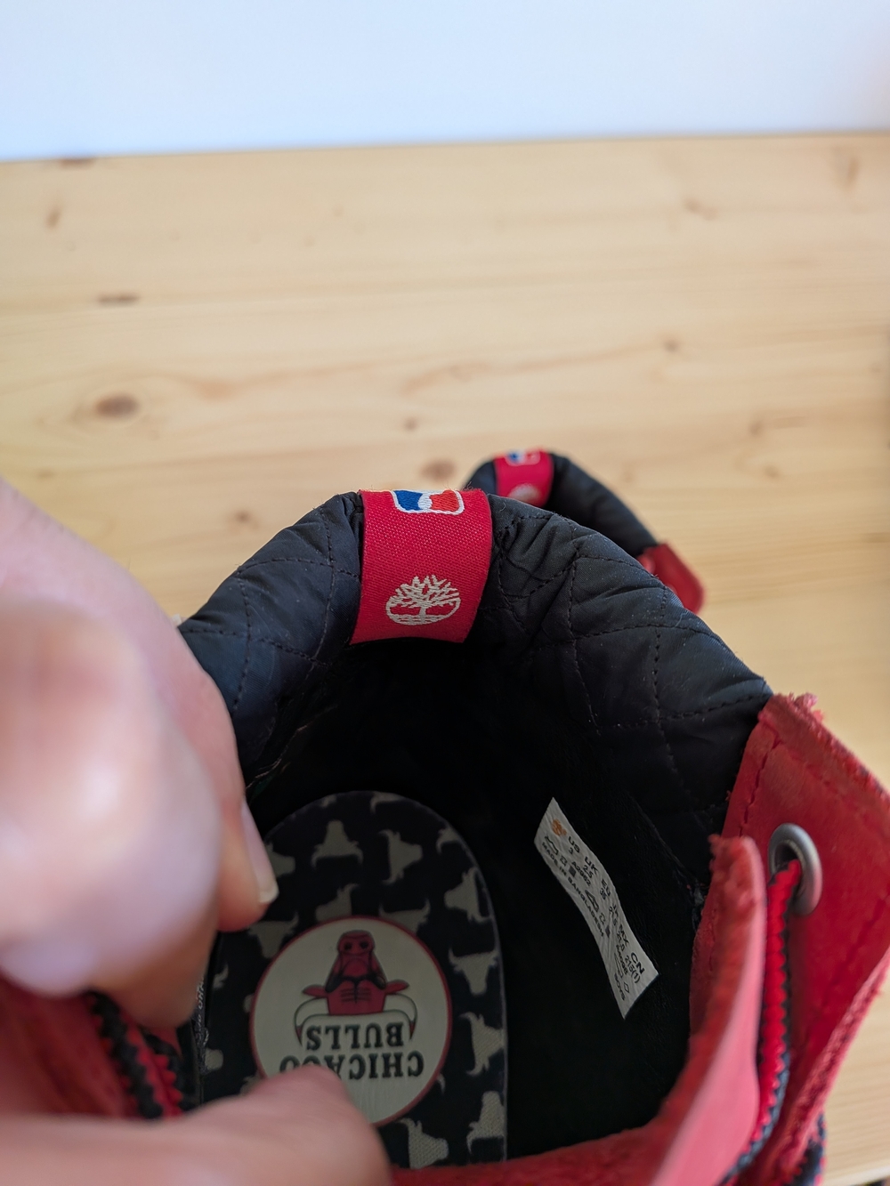 Timberland Red Kids Lace-Up Boots with Embossed Logo - Picture 2 of 10